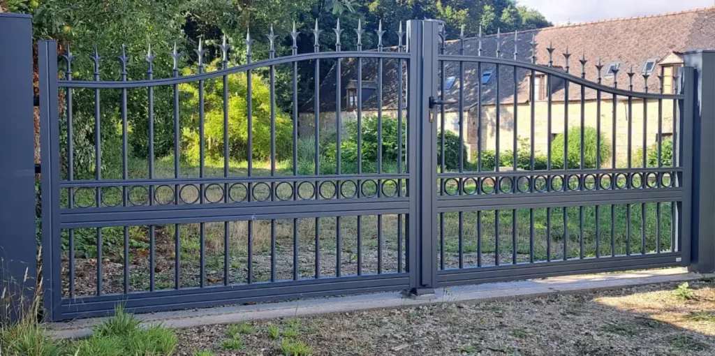 Le Caer Paysage Paysagiste Rostrenen PORTAIL CLOTURE 4