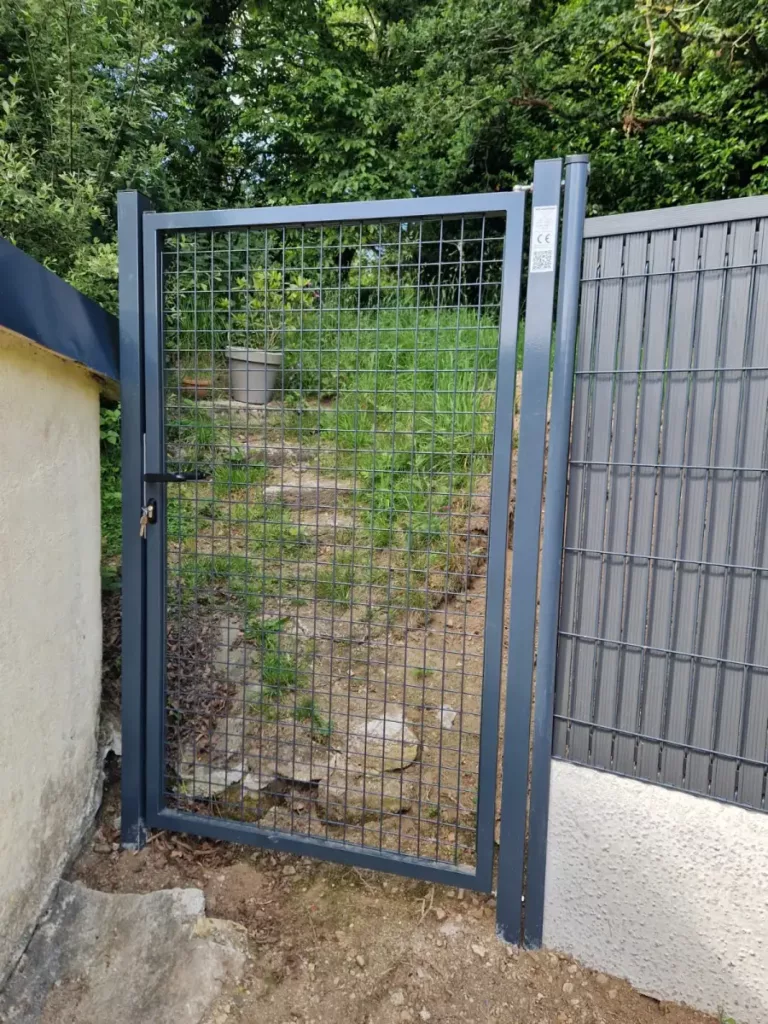 Le Caer Paysage Paysagiste Rostrenen PORTAIL CLOTURE 6